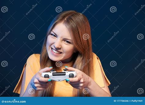 Ang Joystick ni Gamer Girl .